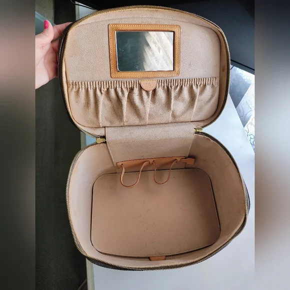 Louis Vuitton Monogram Nice Vanity Case - Picture 11 of 17